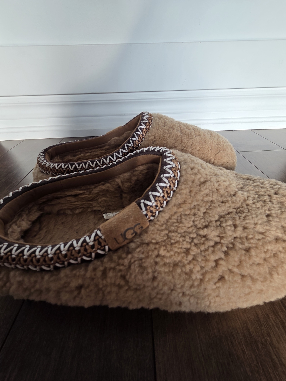 Ugg Womens Tasman Maxi Curly In Chestnut - Picture 3 of 5